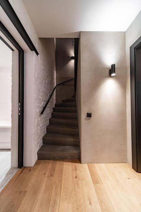 3 Storey Apartment With A Character And A Terrace 리가 외부 사진